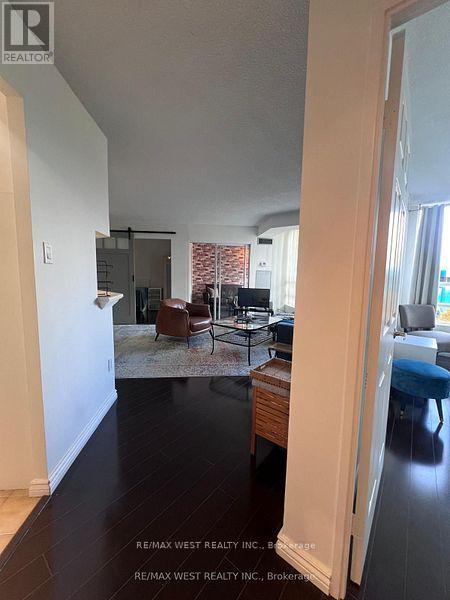 407 - 50 Kingsbridge Garden Circle, Mississauga, Ontario  L5R 1Y2 - Photo 7 - W12119055