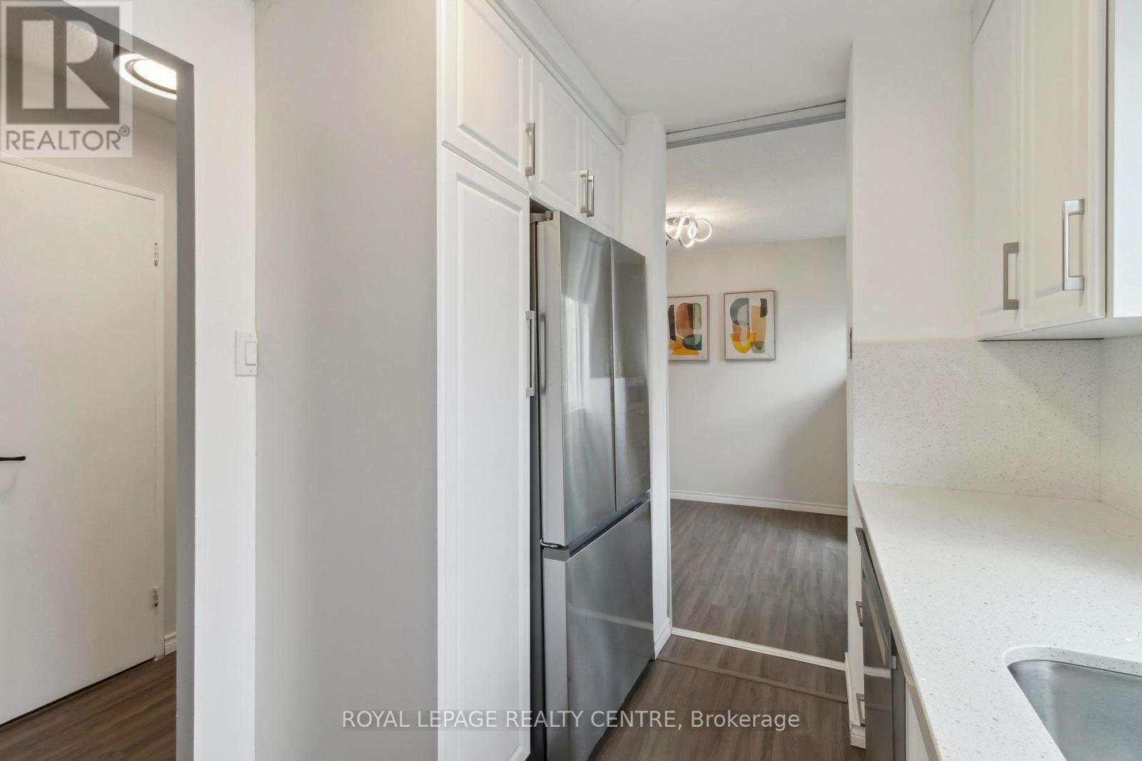 214 - 2001 Bonnymede Drive, Mississauga, Ontario  L5J 4H8 - Photo 14 - W12119104
