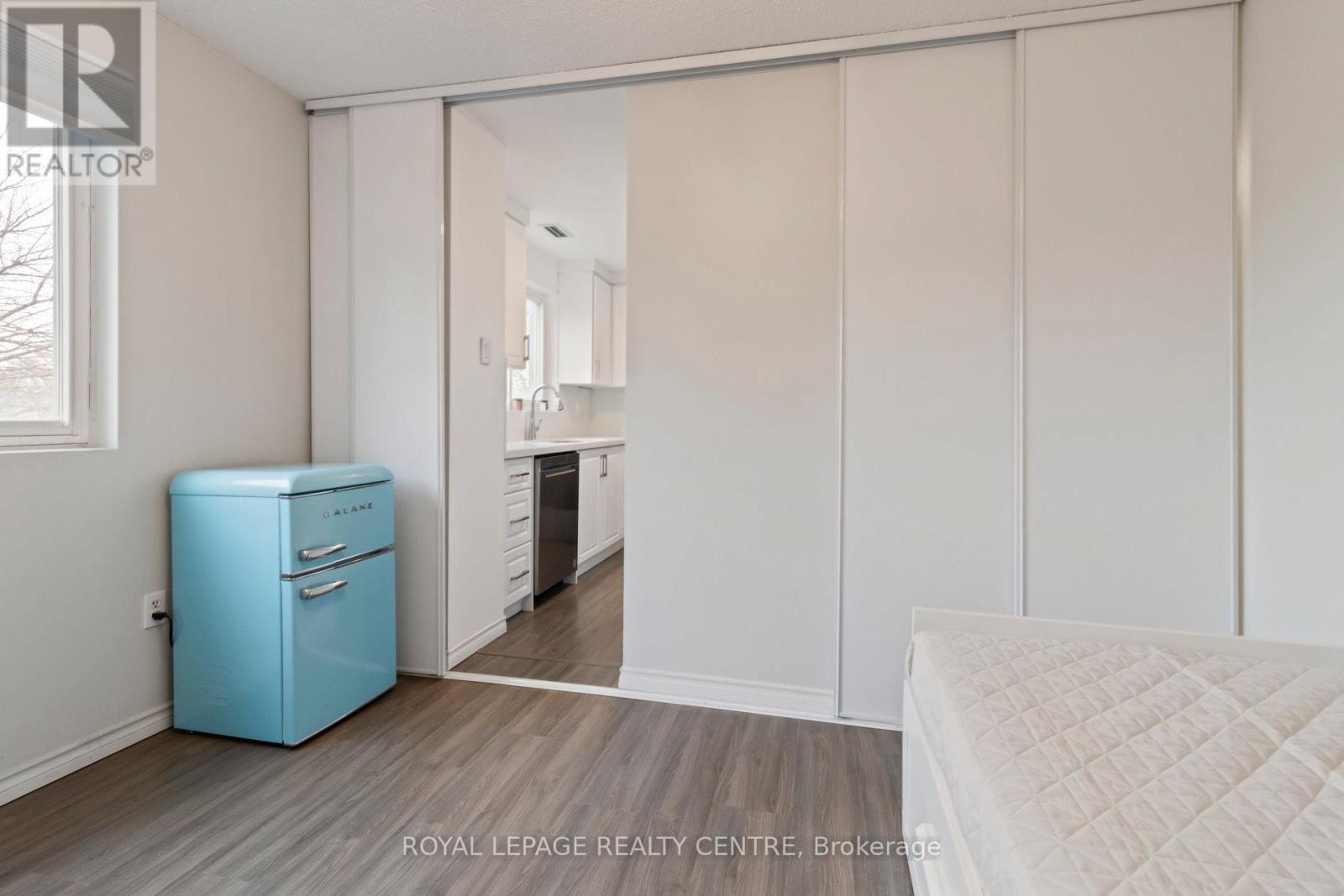 214 - 2001 Bonnymede Drive, Mississauga, Ontario  L5J 4H8 - Photo 19 - W12119104