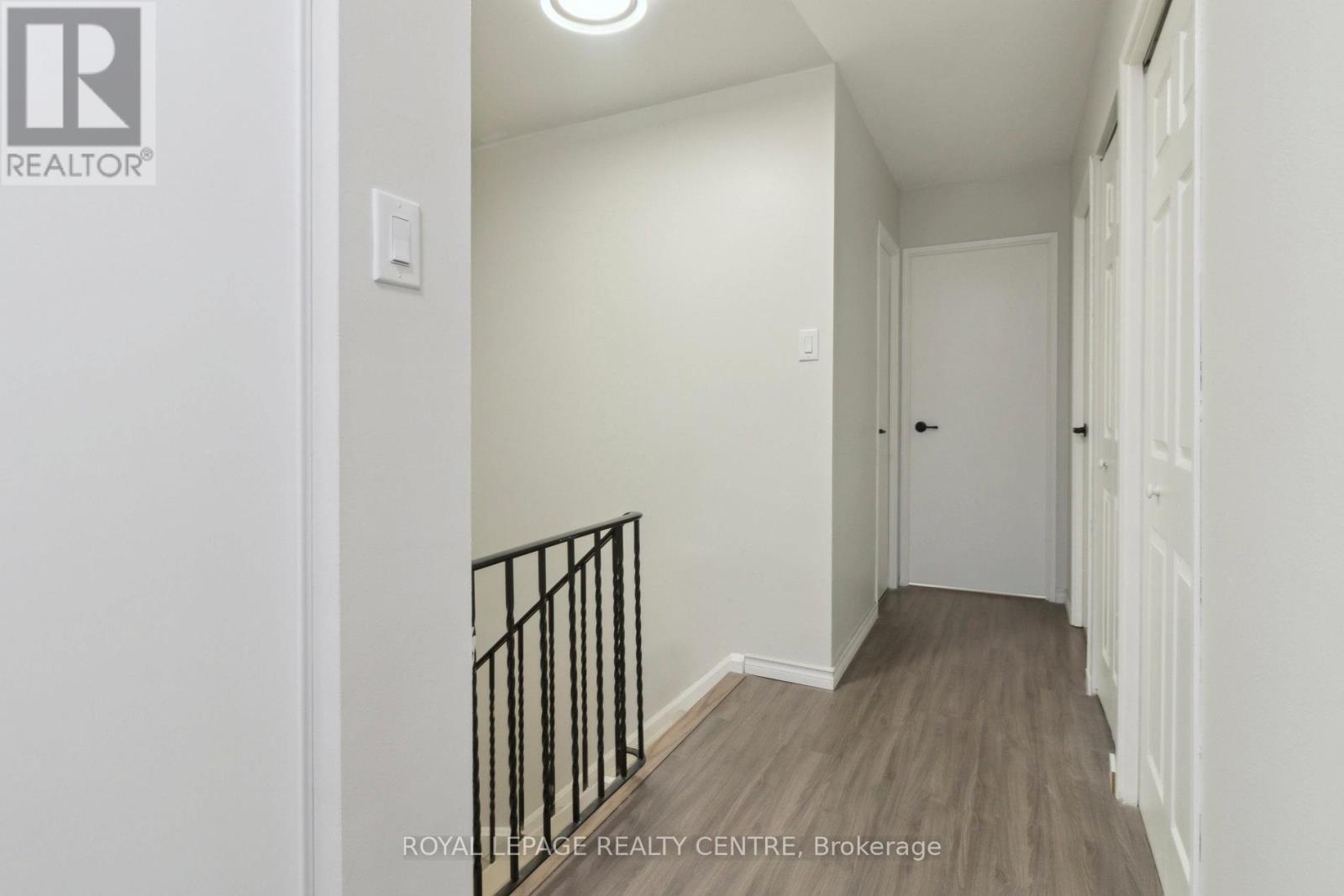 214 - 2001 Bonnymede Drive, Mississauga, Ontario  L5J 4H8 - Photo 21 - W12119104