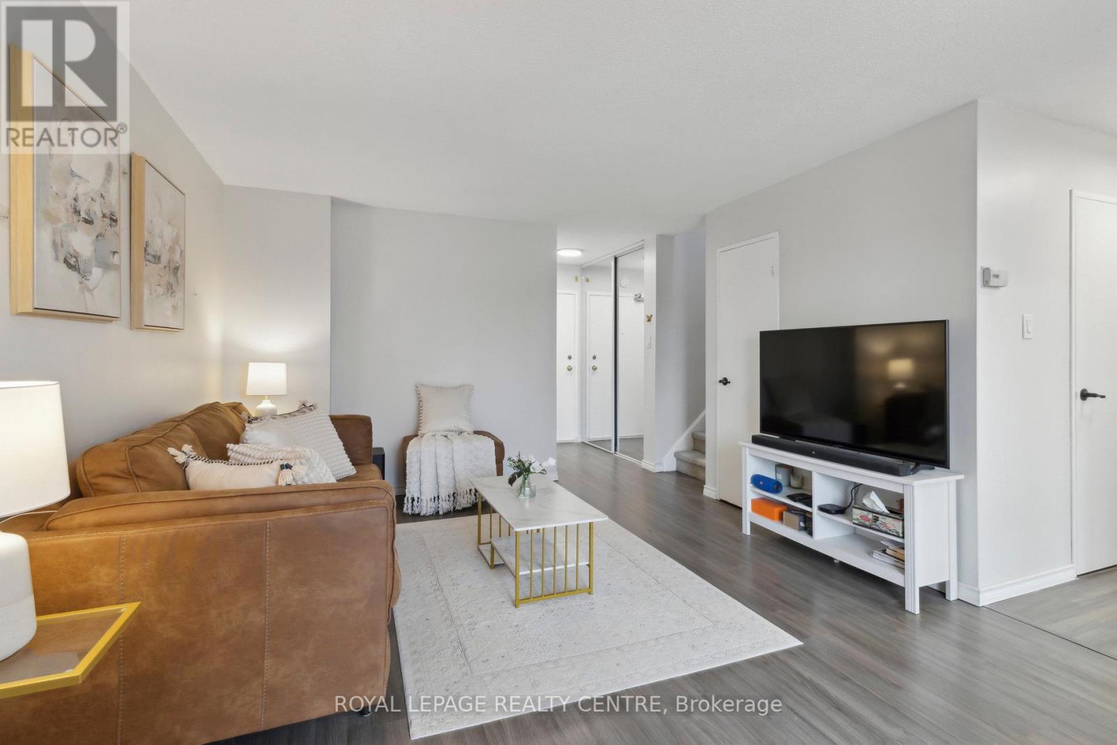 214 - 2001 Bonnymede Drive, Mississauga, Ontario  L5J 4H8 - Photo 7 - W12119104