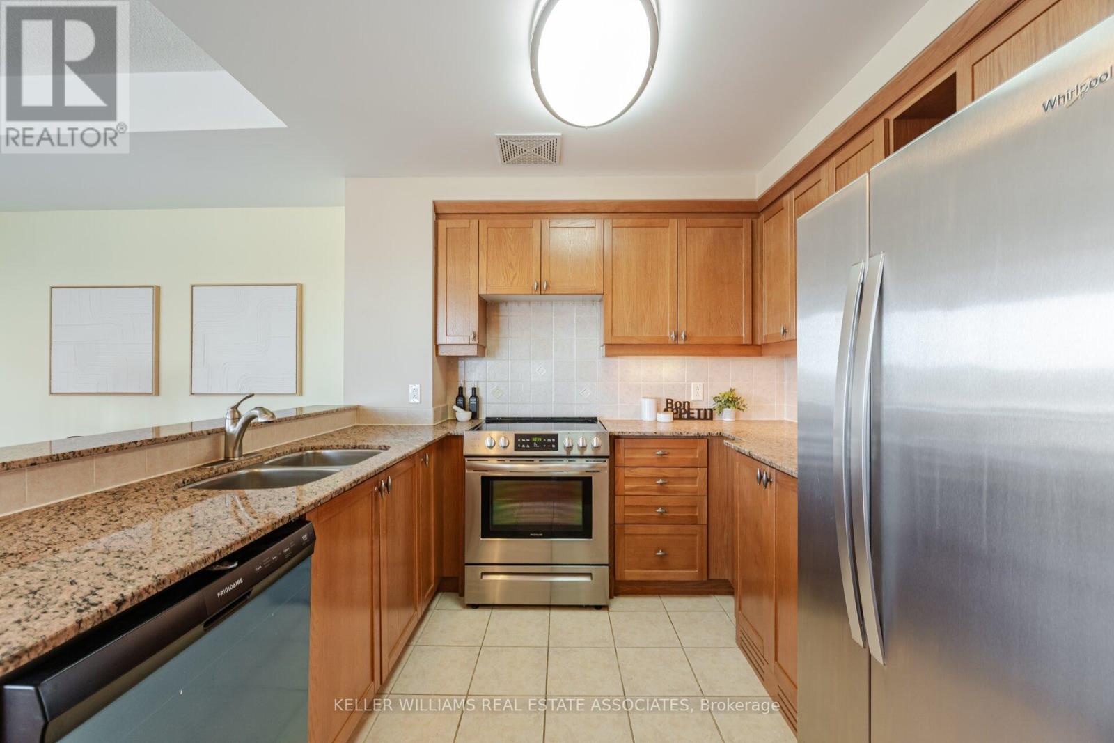 Property at 1704 - 1665 THE COLLEGEWAY WAY image 5