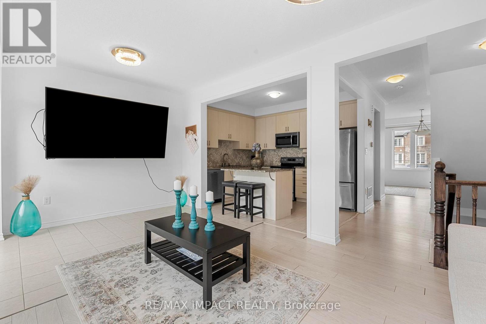 25 - 1222 Rose Way, Milton, Ontario  L9E 1P2 - Photo 8 - W12119238