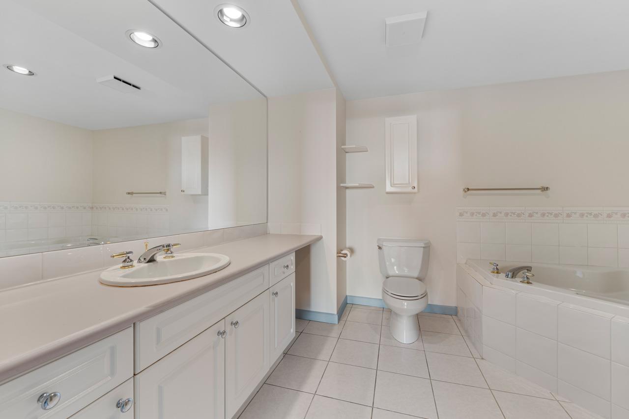 702 15466 North Bluff Road, White Rock, British Columbia  V4B 3G1 - Photo 27 - R2996599