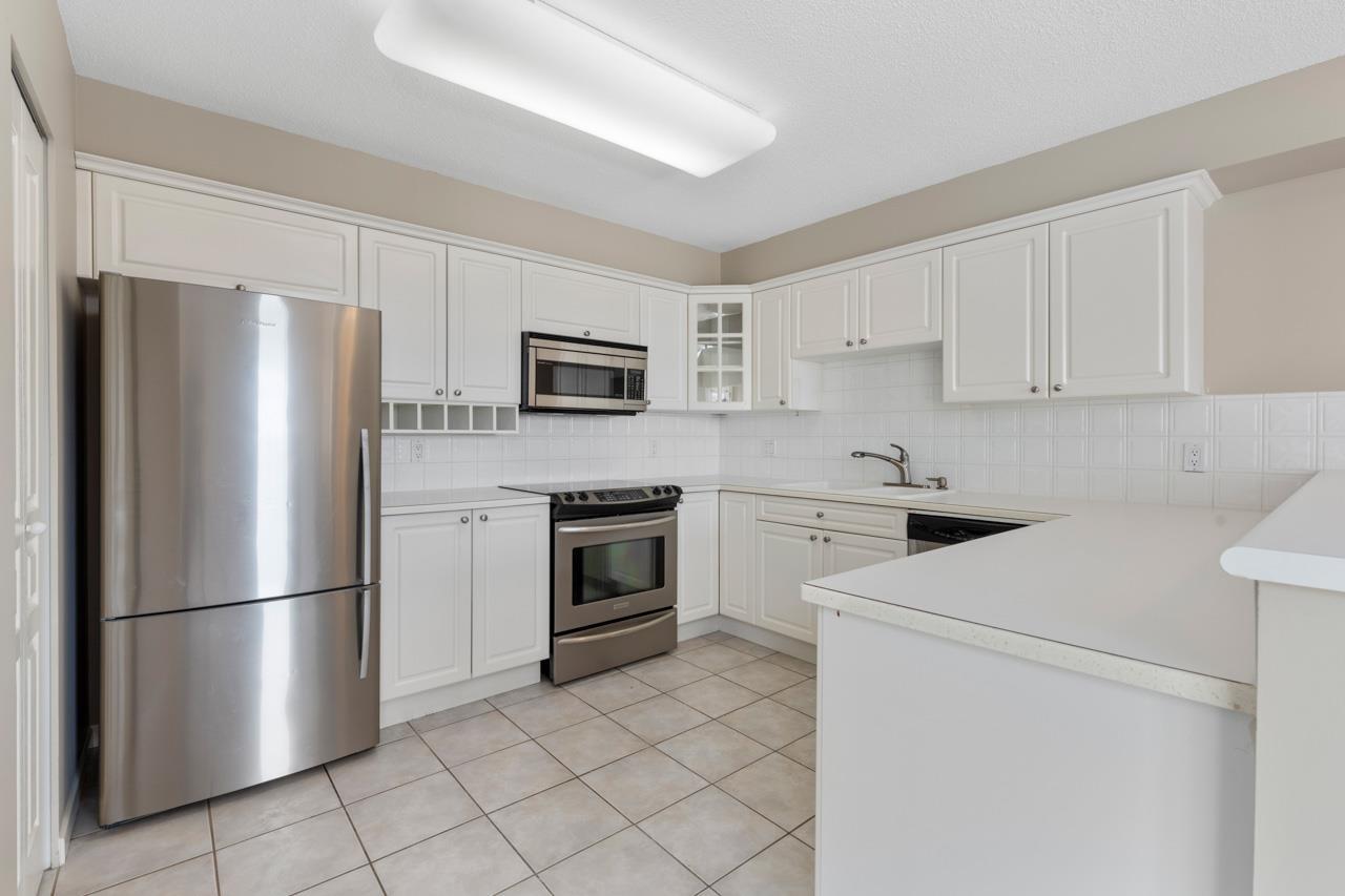 702 15466 North Bluff Road, White Rock, British Columbia  V4B 3G1 - Photo 13 - R2996599