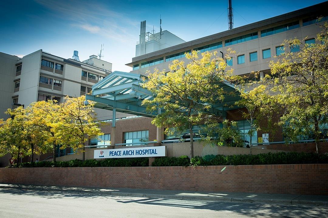 702 15466 North Bluff Road, White Rock, British Columbia  V4B 3G1 - Photo 31 - R2996599