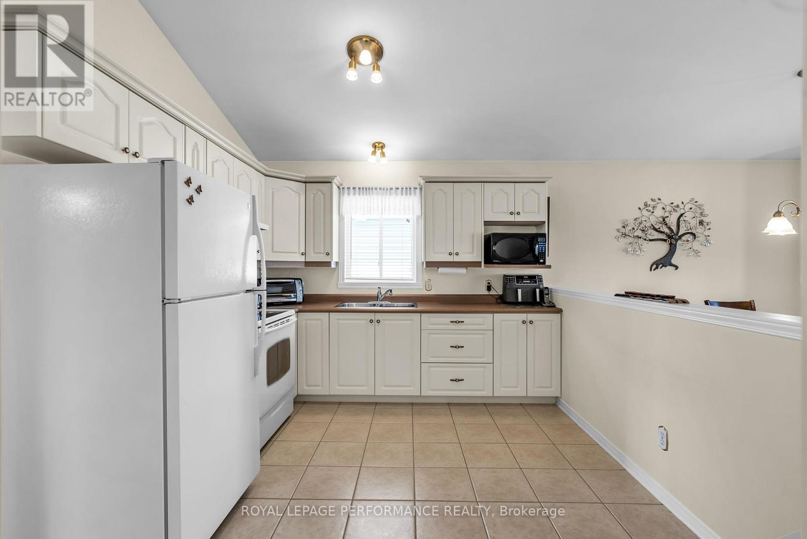 1521 Frank Court, Cornwall, Ontario  K6H 7N7 - Photo 10 - X12119307
