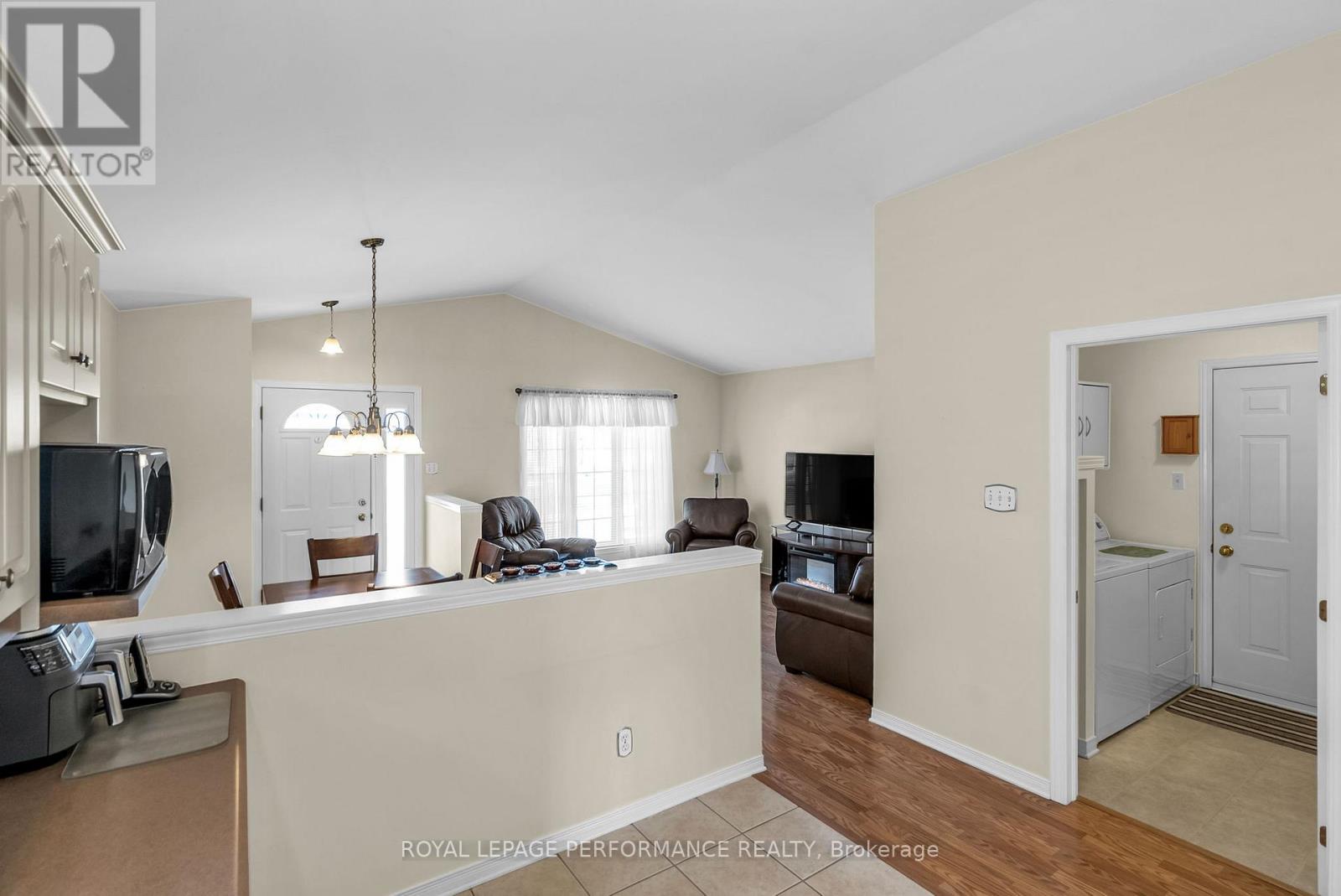 1521 Frank Court, Cornwall, Ontario  K6H 7N7 - Photo 13 - X12119307
