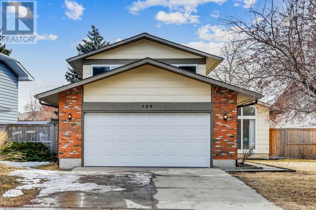 Property at 139 Midpark Crescent SE image 1