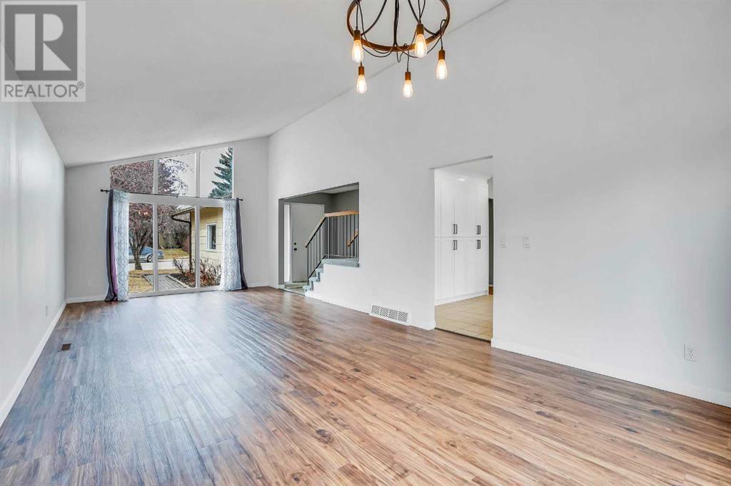 Property at 139 Midpark Crescent SE image 4