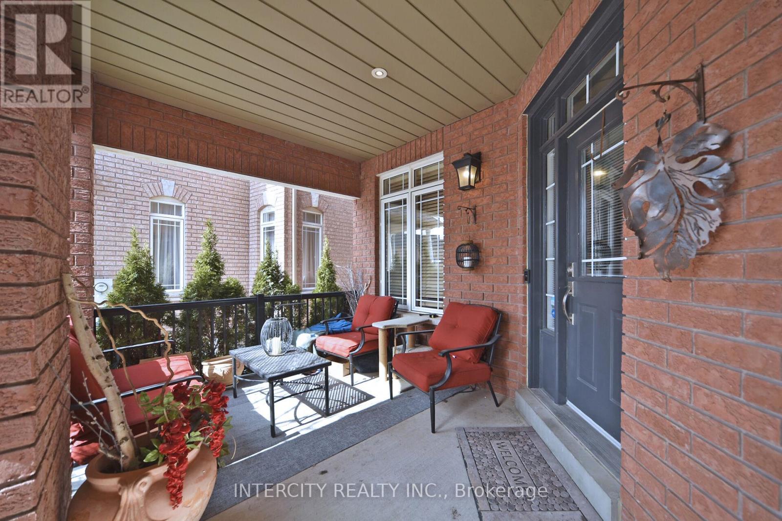 Property at 122 ESTATE GARDEN DRIVE image 2