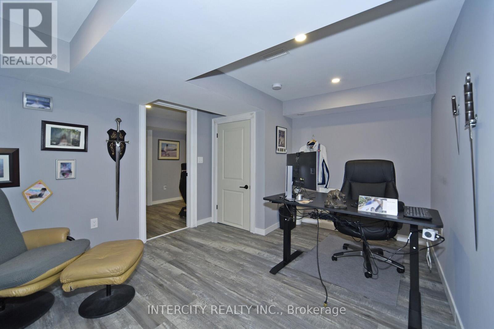 122 Estate Garden Drive, Richmond Hill, Ontario  L4E 3V6 - Photo 35 - N12048366
