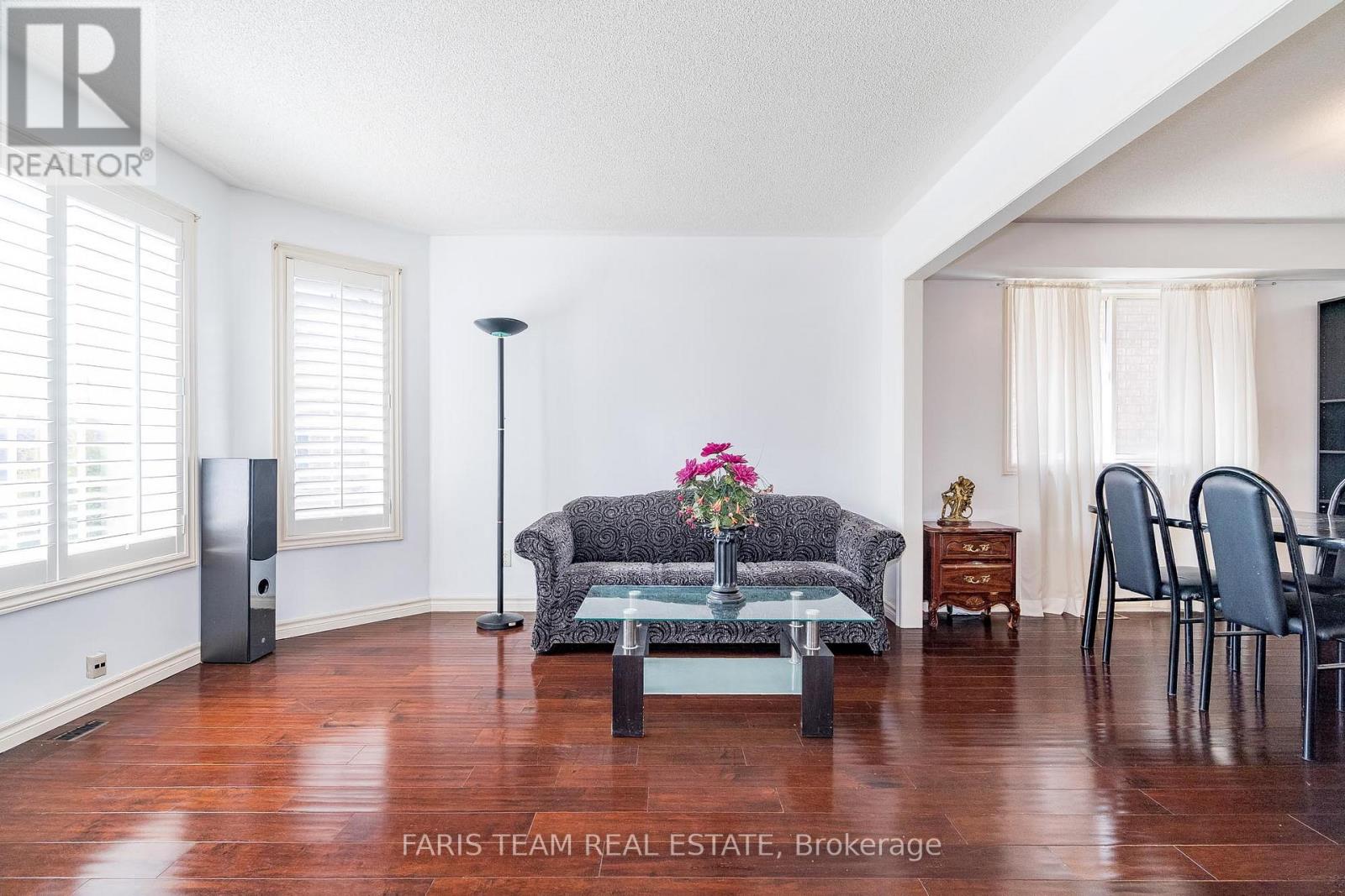 67 Kenwell Crescent, Barrie, Ontario  L4N 0A3 - Photo 10 - S12099528