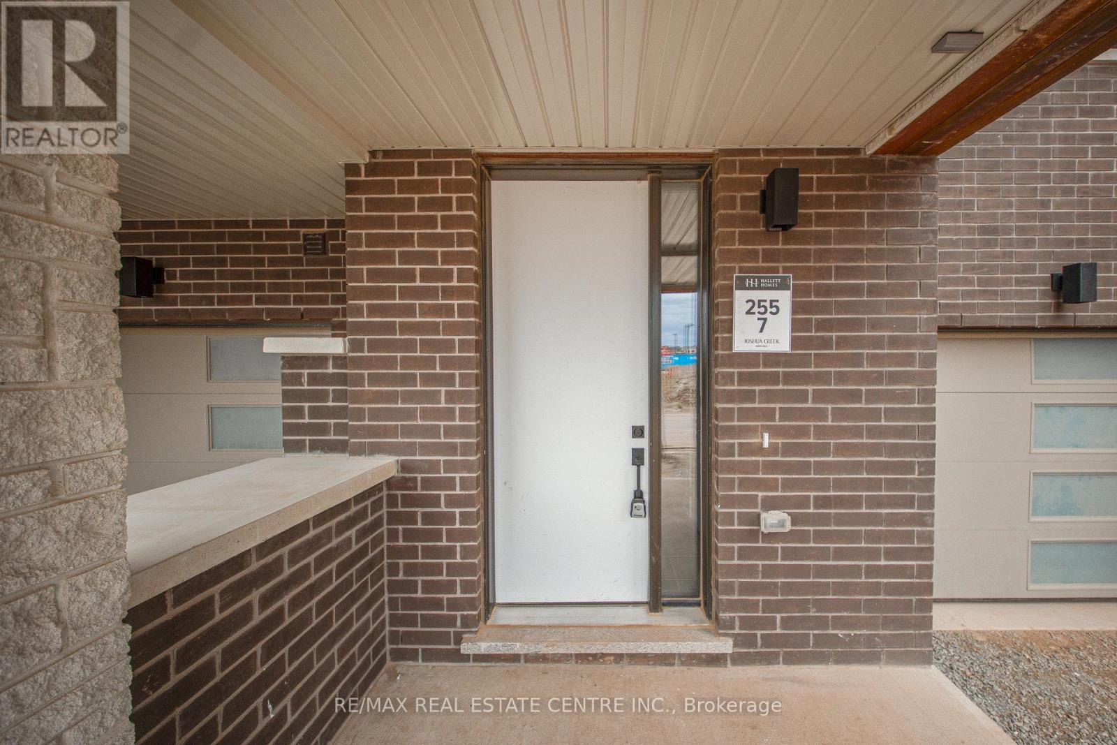 1280 Muller Lane, Oakville, Ontario  L6H 7Y8 - Photo 2 - W12100069