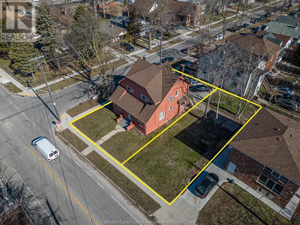 MLS# 25010922: 412 PRINCE ROAD, Windsor, Canada