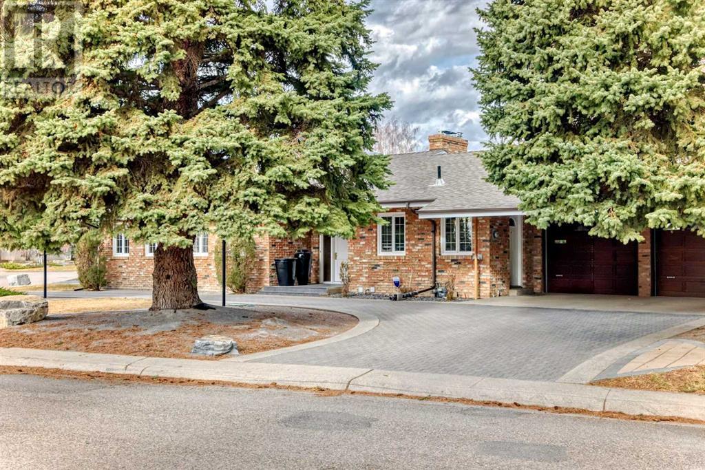 Property at 1922 15 Street S image 2