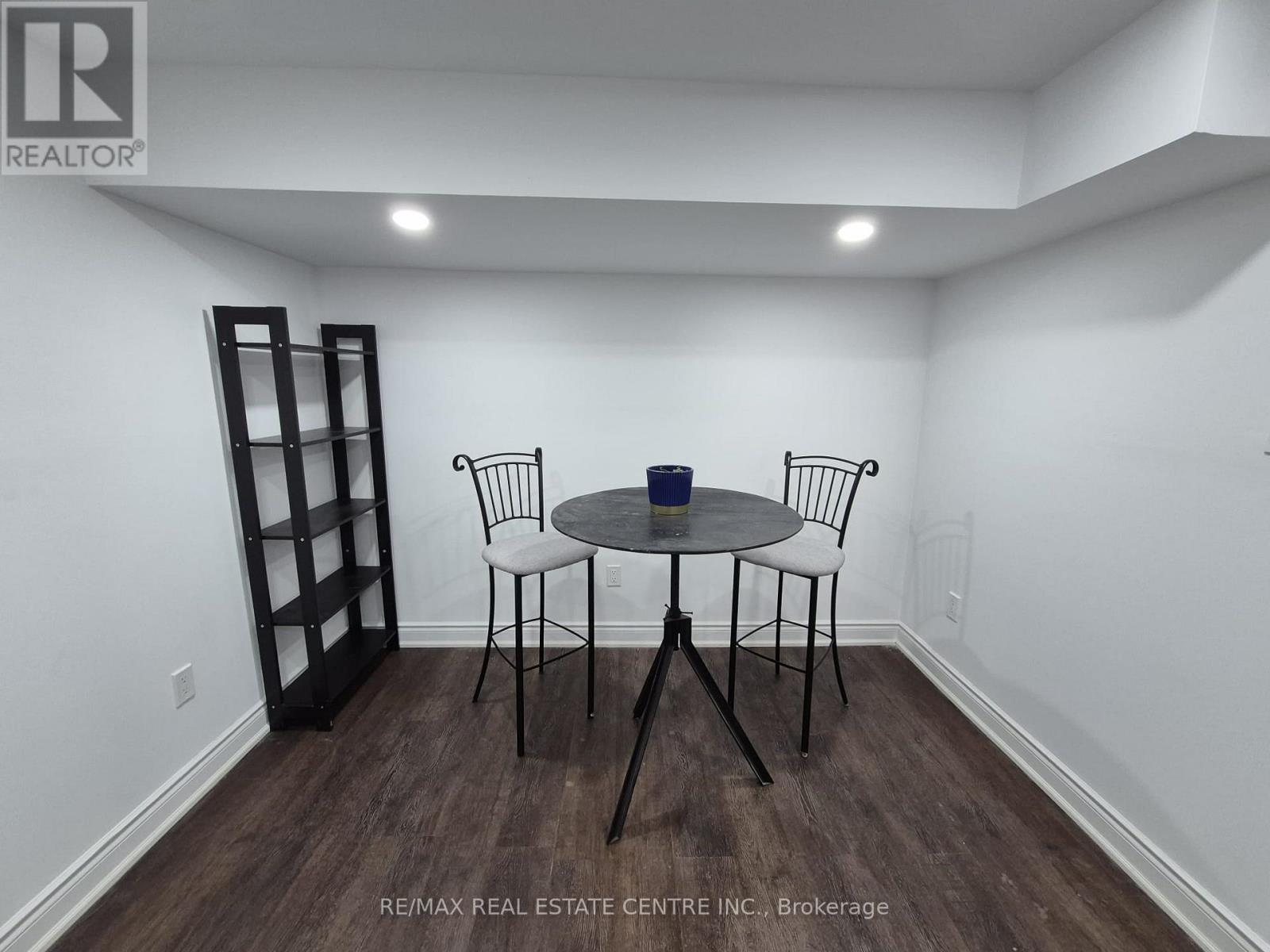 297 Magnolia Drive, Hamilton, Ontario  L9C 6R2 - Photo 11 - X12106238