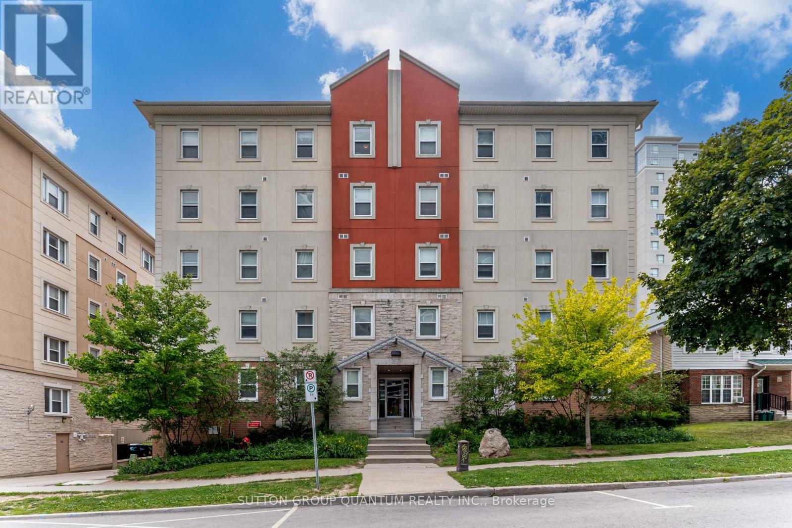 Property at 204 - 253 LESTER STREET image 1