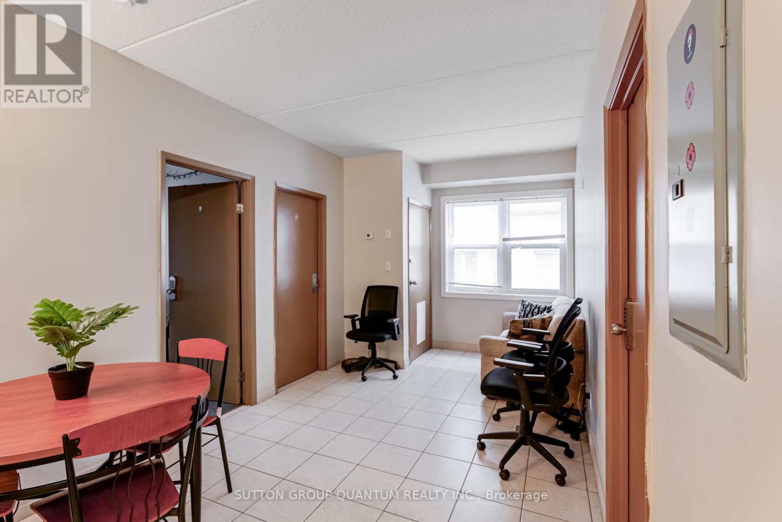 204 - 253 Lester Street, Waterloo, Ontario  N2L 3W6 - Photo 9 - X11906994