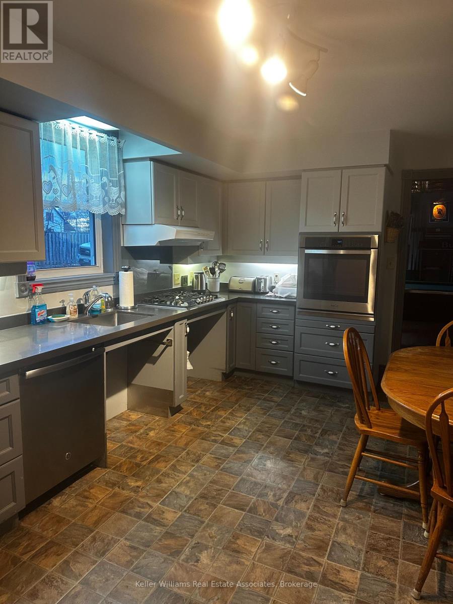 860 Muskoka Road S, Gravenhurst, Ontario  P1P 1K3 - Photo 3 - X11920332