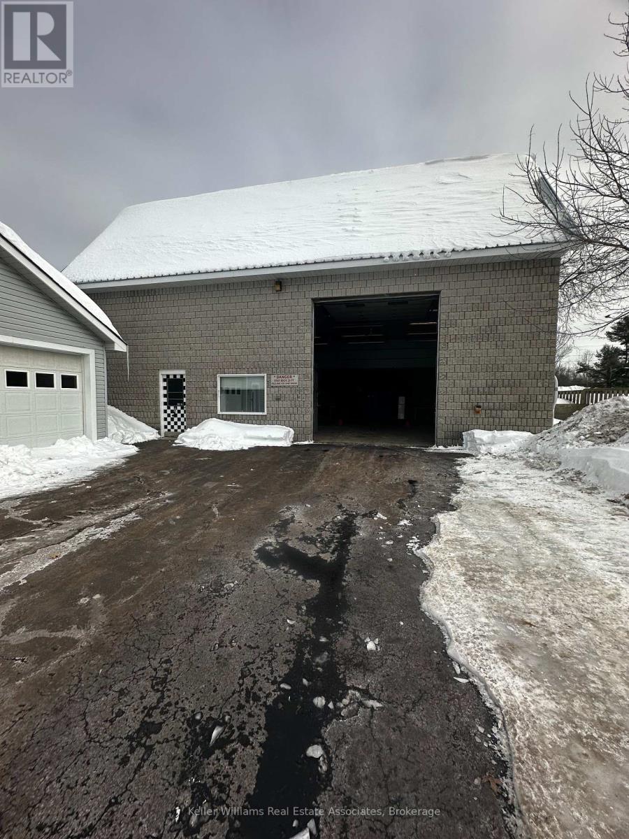 860 Muskoka Road S, Gravenhurst, Ontario  P1P 1K3 - Photo 41 - X11920332