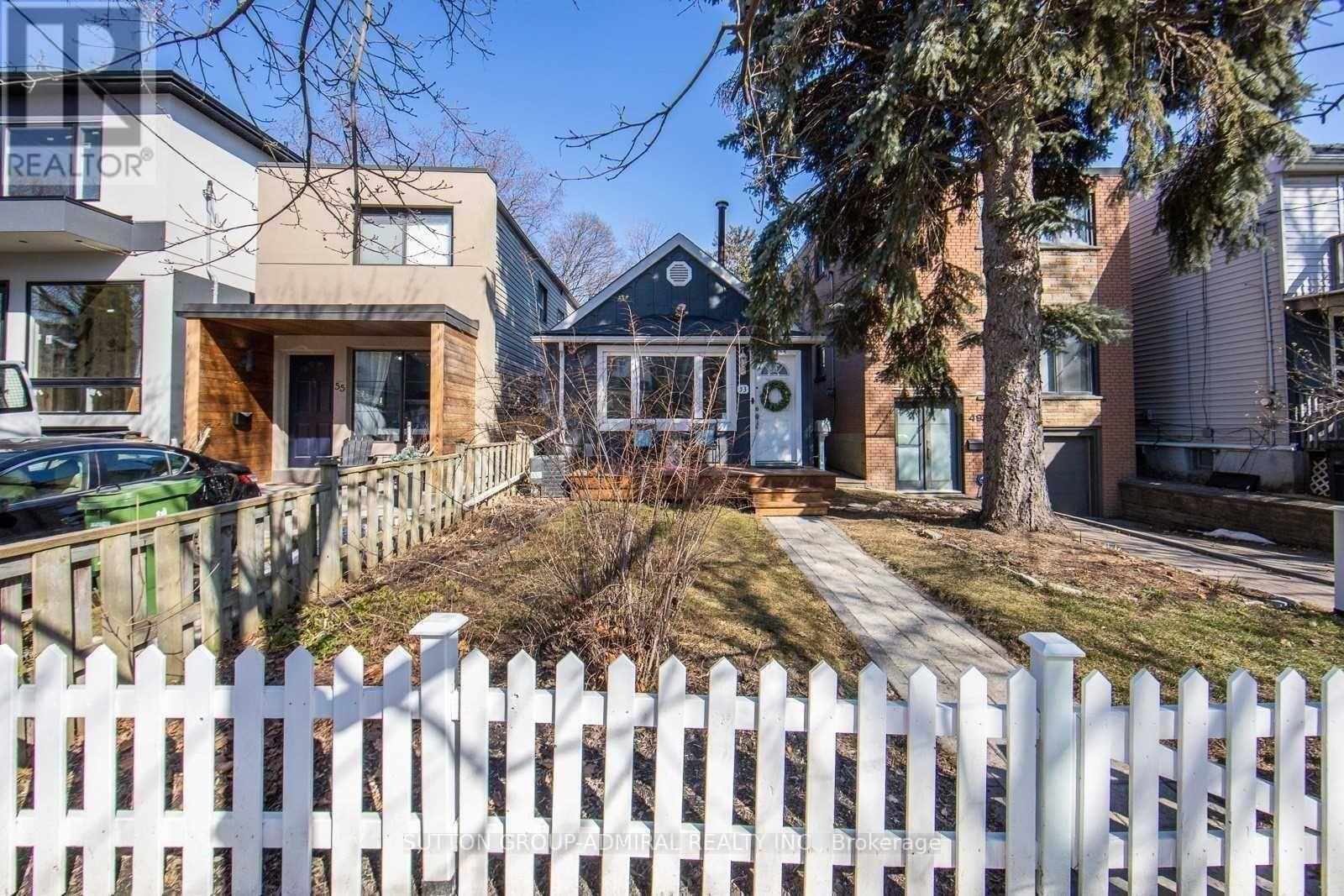53 Rhodes Avenue, Toronto, Ontario  M4L 2Z8 - Photo 17 - E12118366
