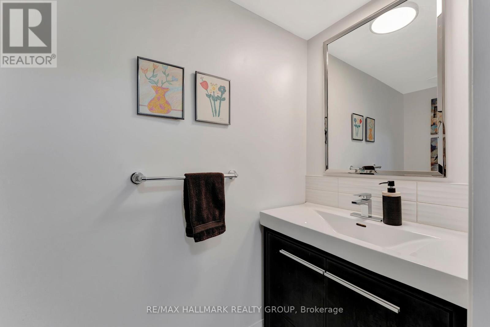 2121 Fillmore Crescent, Ottawa, Ontario  K1J 6A1 - Photo 17 - X12056237