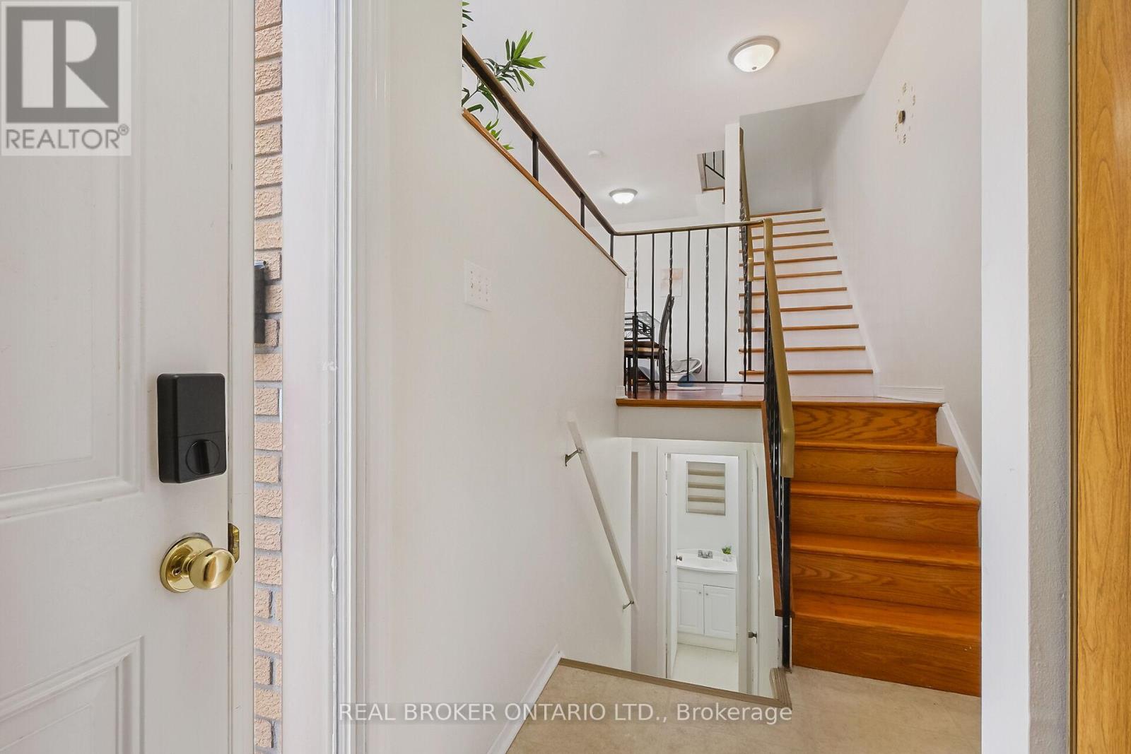 Property at 61 PIXLEY PRIVATE image 5