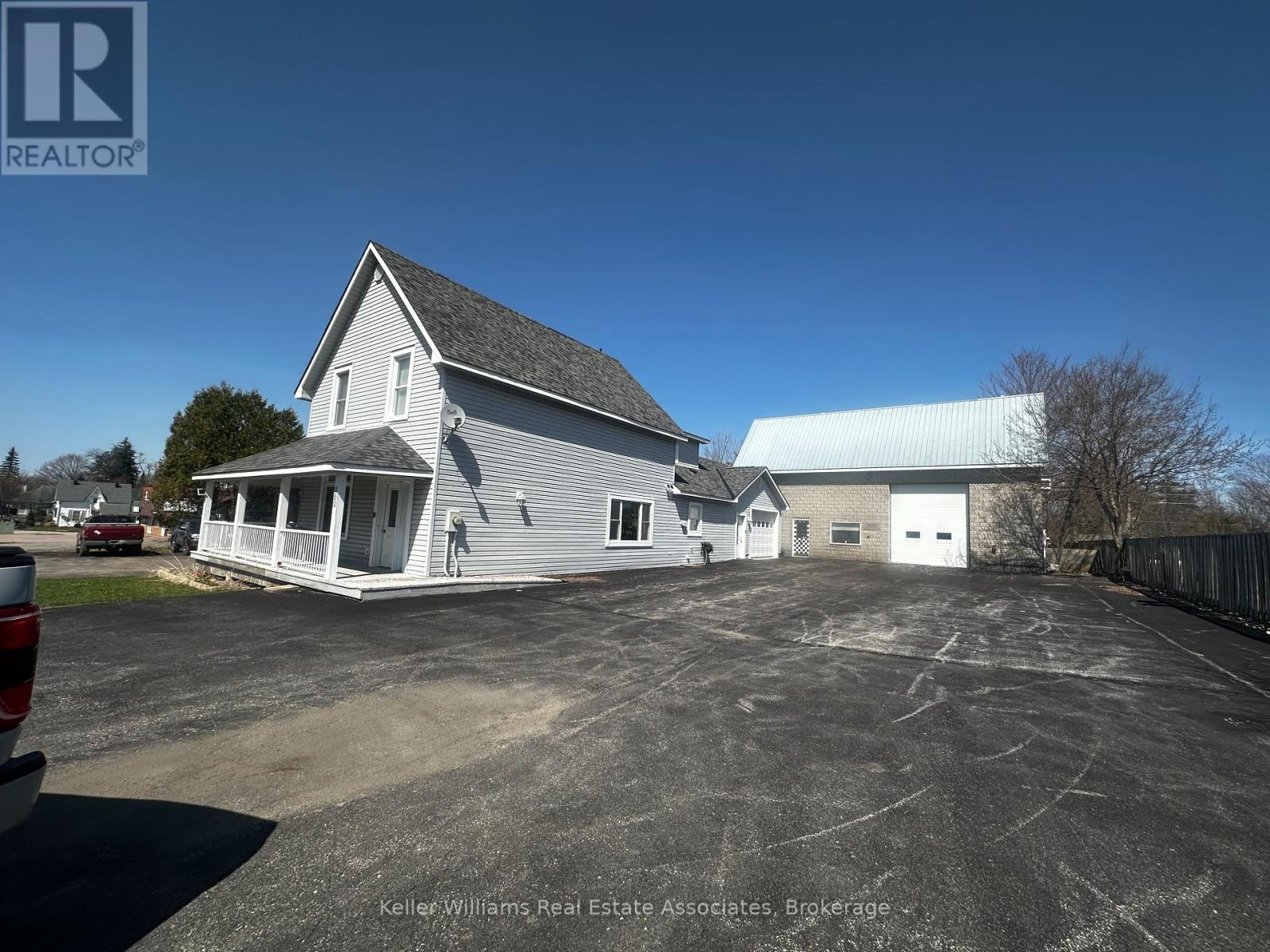 860 MUSKOKA ROAD SOUTH ROAD S, Gravenhurst, Ontario