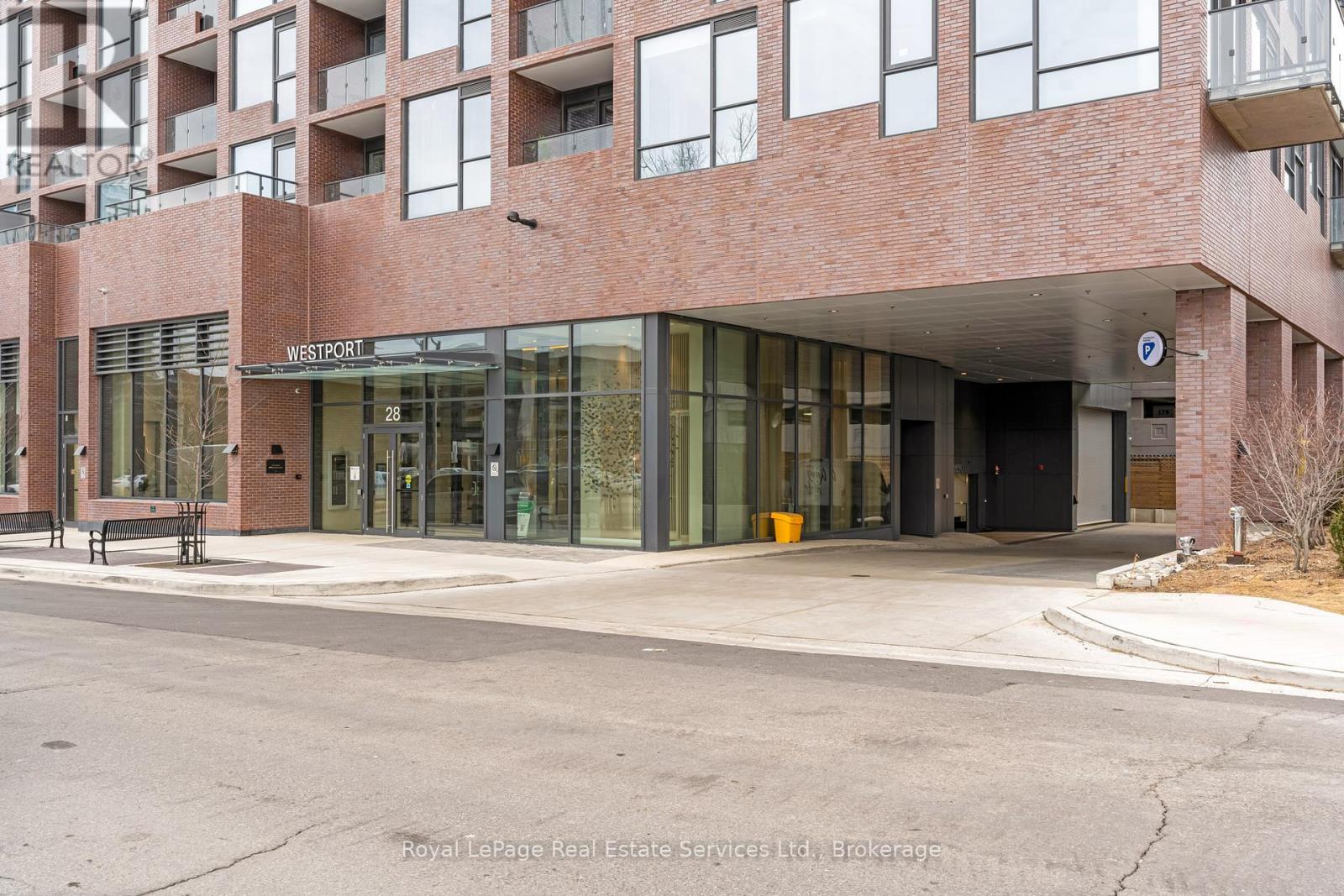 720 - 28 Ann Street, Mississauga, Ontario  L5G 0E1 - Photo 2 - W12050045