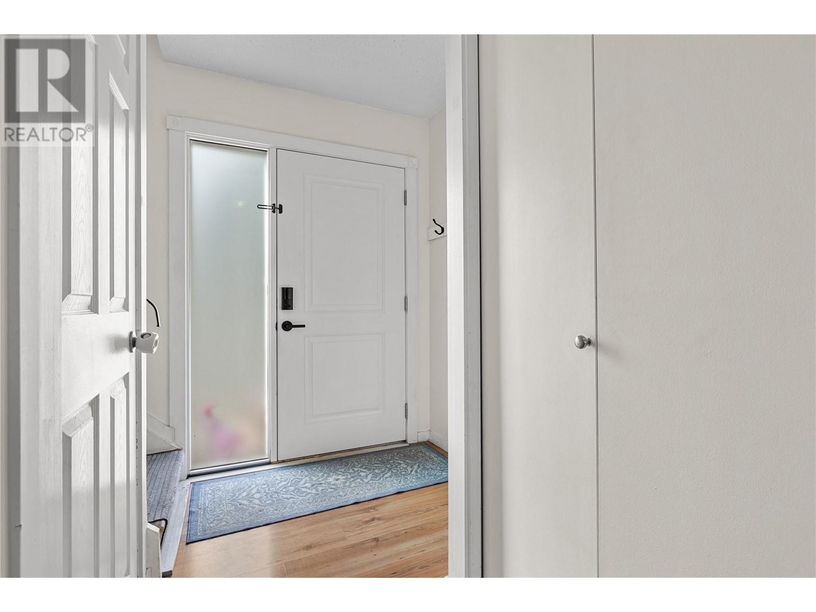 Property at 217 Franklyn Road Unit# 12 image 3
