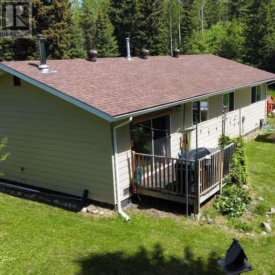 7673 Graham Road, Bridge Lake, British Columbia  V0K 1E0 - Photo 9 - R2990814
