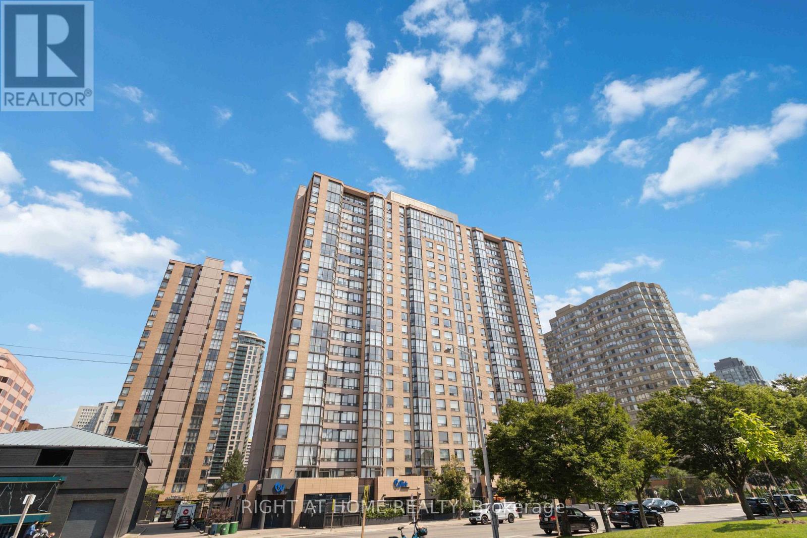 Property at 611 - 285 ENFIELD PLACE image 3