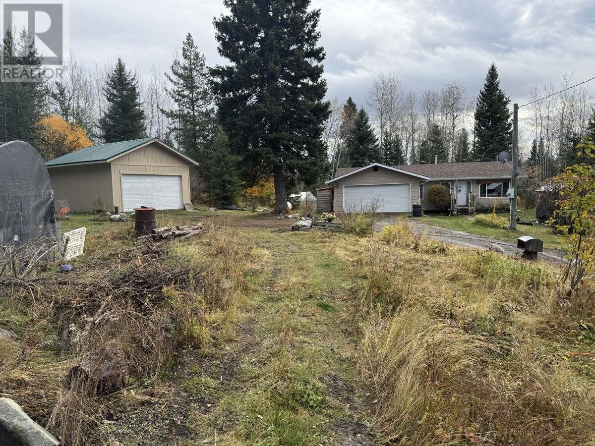 7673 GRAHAM ROAD, Bridge Lake, British Columbia