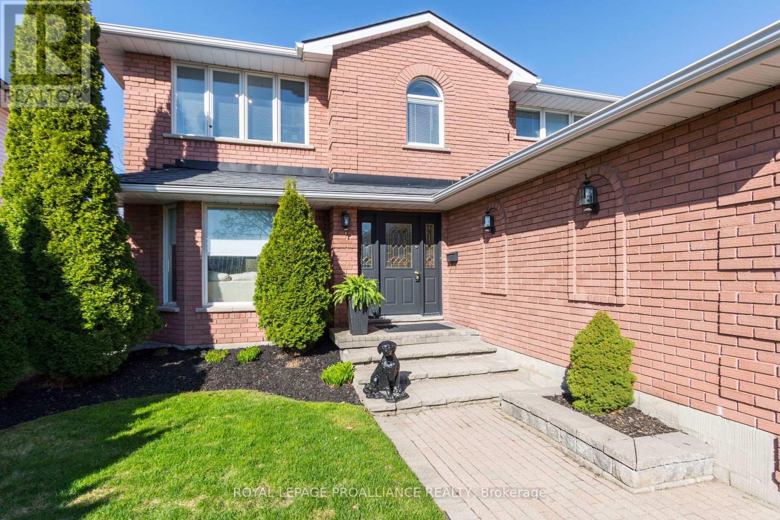 Property at 4 QUEENSBORO COURT image 2
