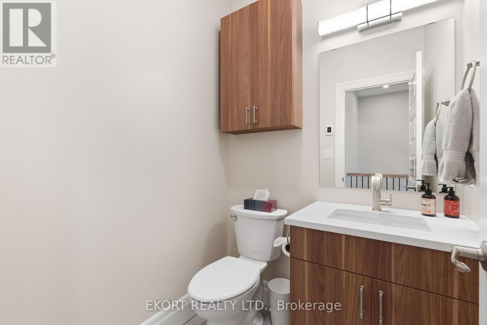 45 Bentley Crescent, Prince Edward County (Picton Ward), Ontario  K0K 2T0 - Photo 22 - X12119463
