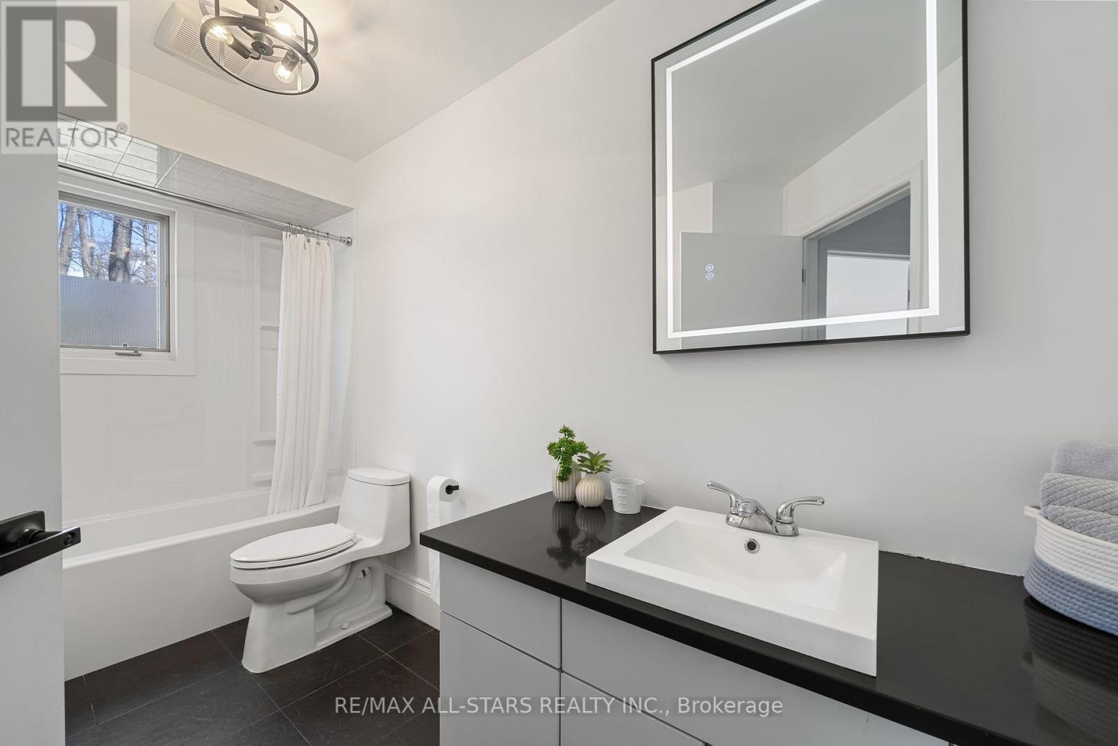 27 Stanley Drive, Kawartha Lakes, Ontario  K0M 1N0 - Photo 30 - X12119494