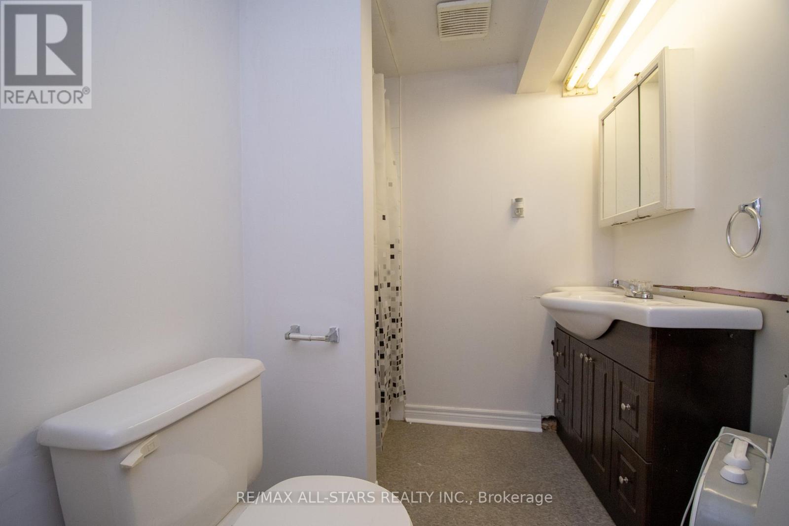 39a Springbrook Drive, Peterborough West, Ontario  K9J 1L3 - Photo 25 - X12119617