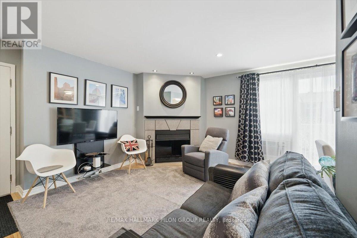 Property at 606 - 1589 ST. BERNARD STREET image 5
