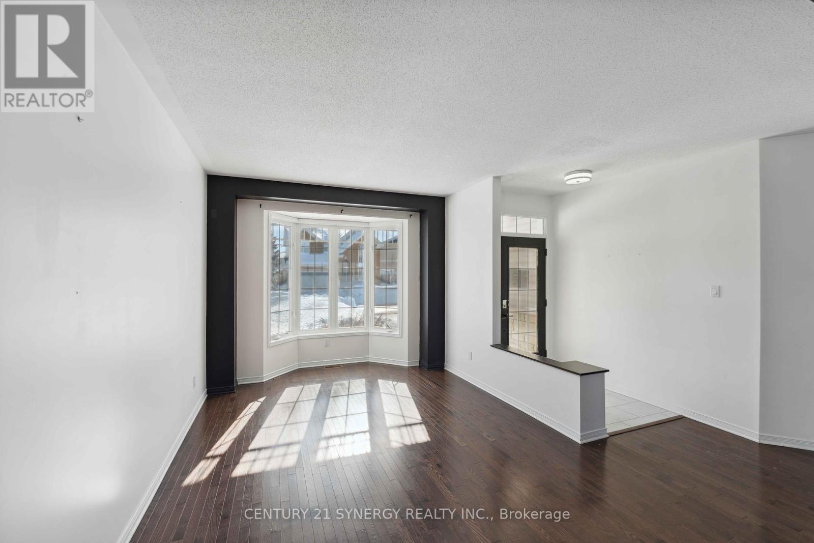 59 Baywood Drive, Ottawa, Ontario  K2S 2H5 - Photo 4 - X12119502