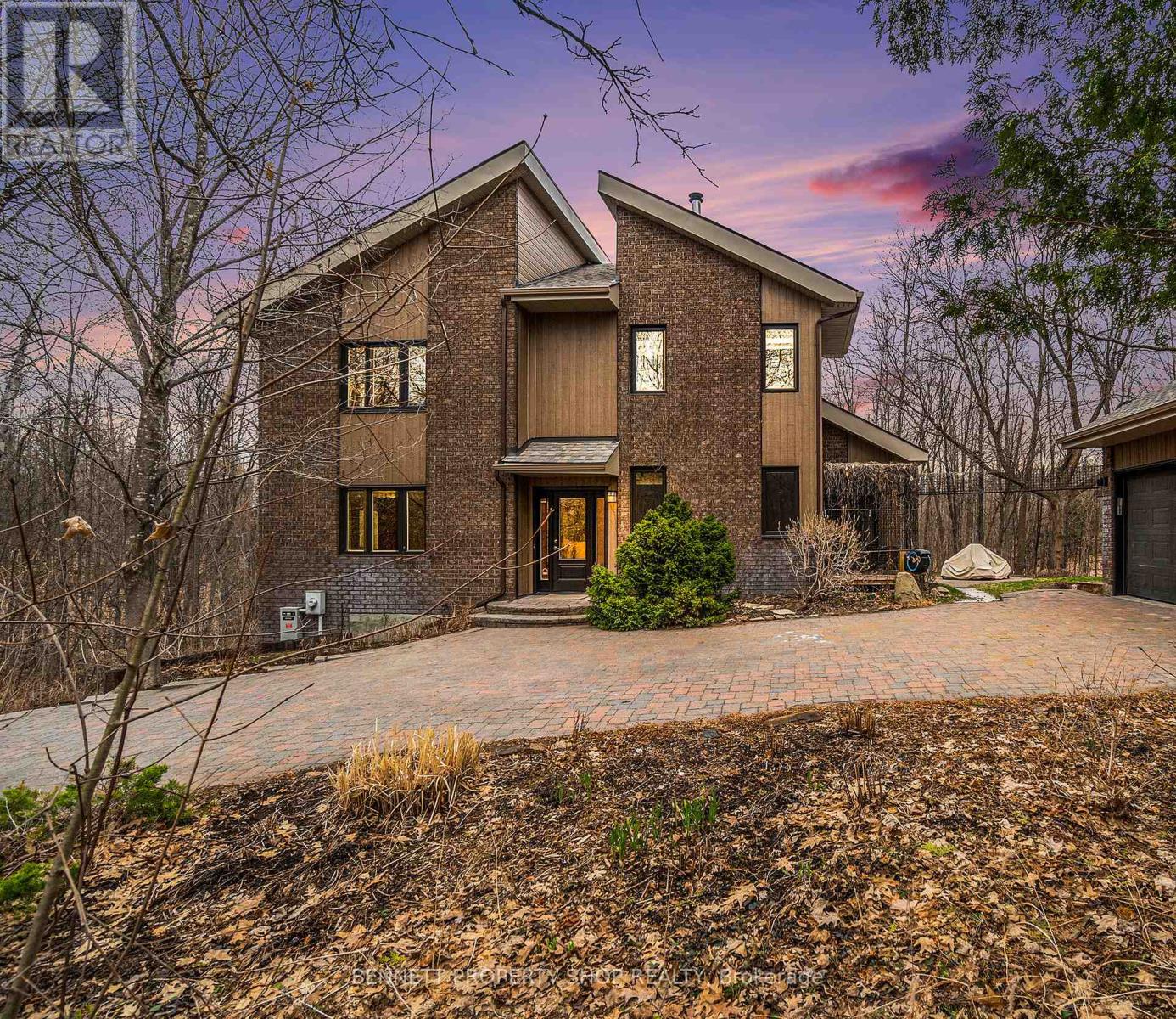 108 Mohill Crescent, Ottawa, Ontario  K0A 1T0 - Photo 3 - X12119603