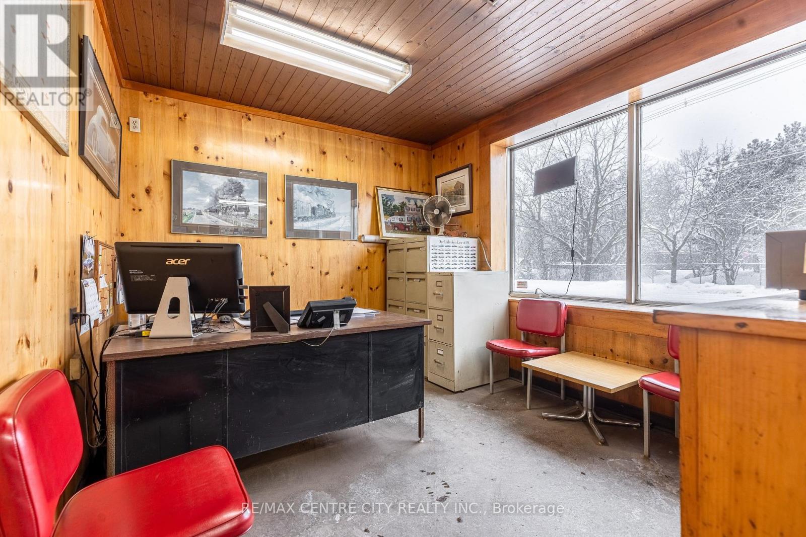 827 Central Avenue, London East, Ontario  N5W 3R1 - Photo 19 - X12119513