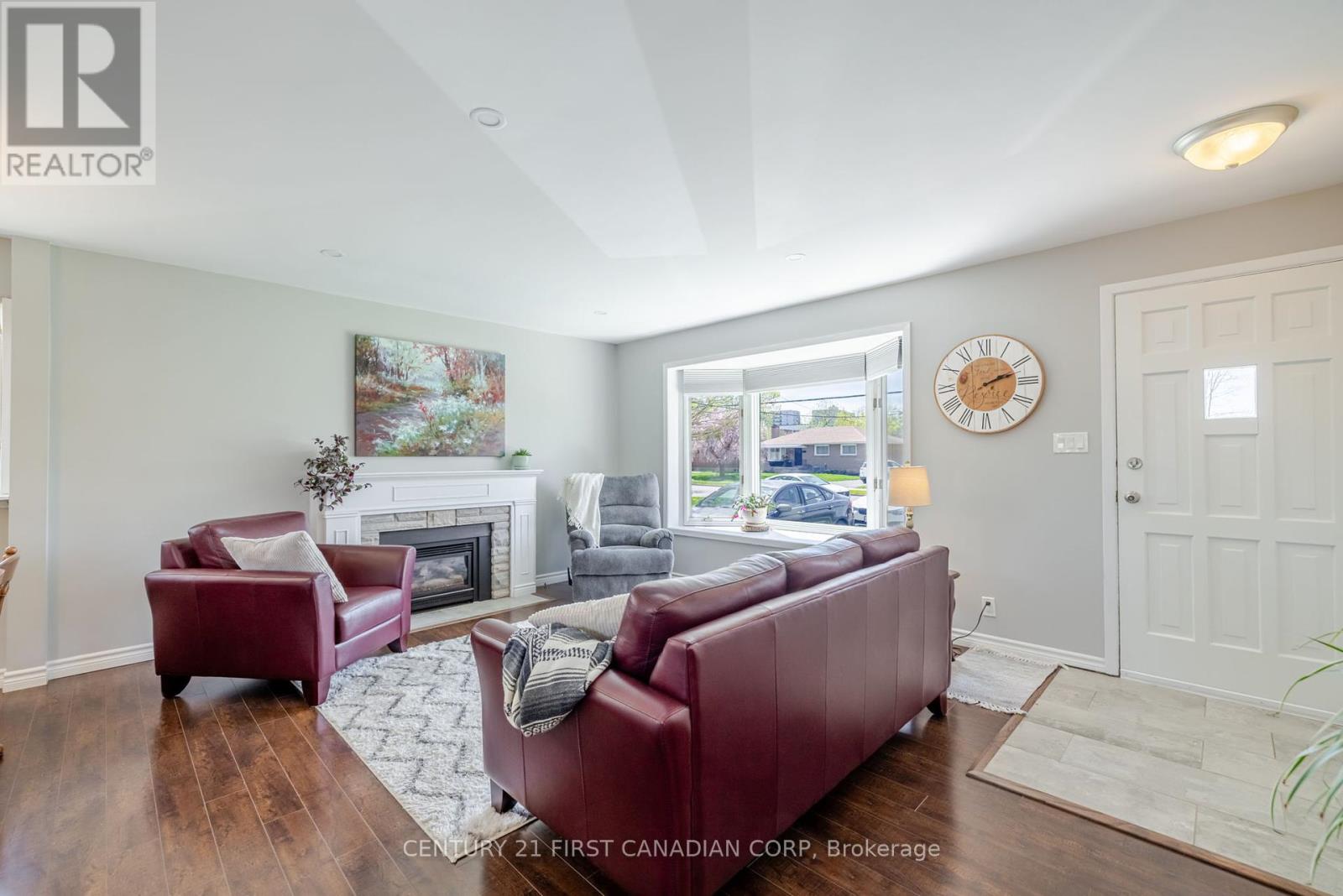 460 Beachwood Avenue, London South (South D), Ontario  N6J 3K1 - Photo 6 - X12119536