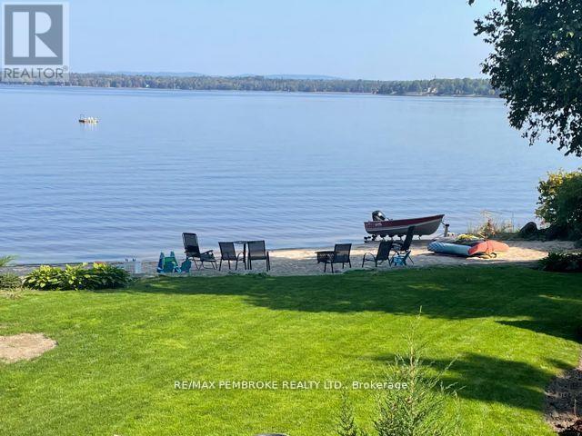 68 Beaver Creek Trail, Laurentian Valley, Ontario  K8A 6W2 - Photo 2 - X12119429