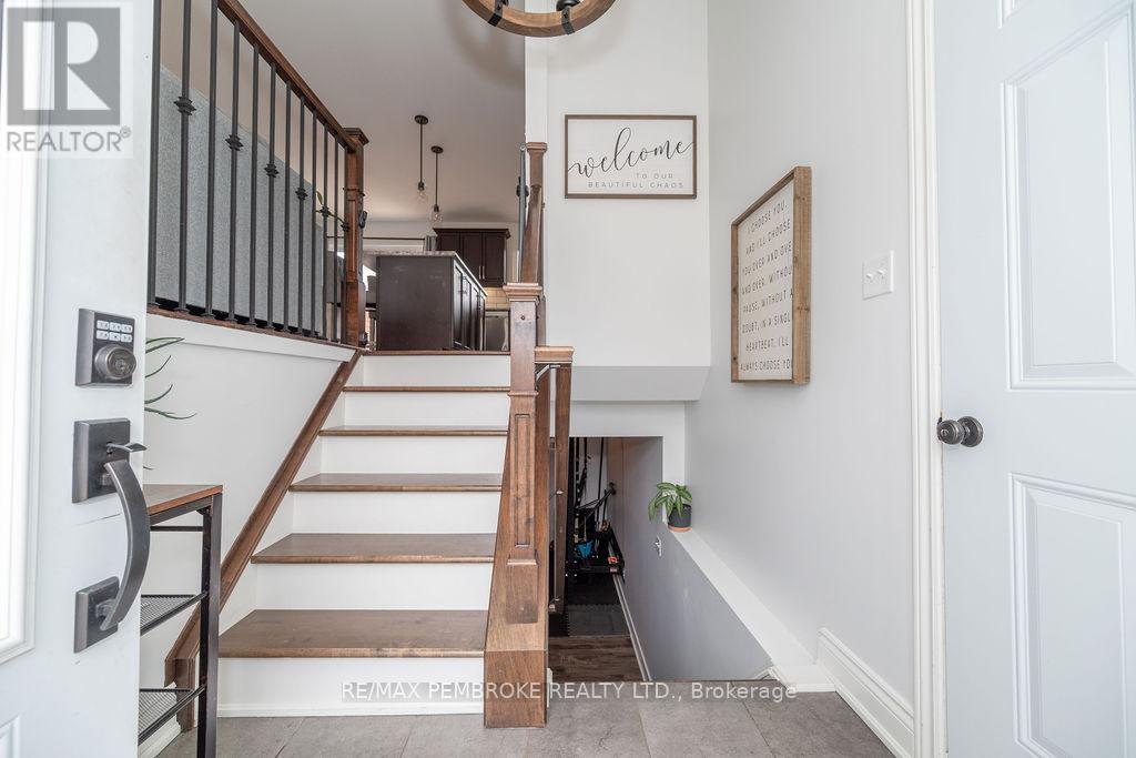 Property at 47 BIESENTHAL ROAD image 4