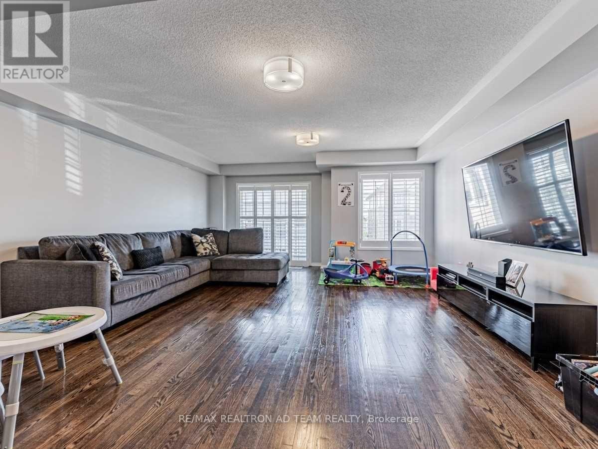 437 Rossland Road E, Ajax, Ontario  L1Z 0M7 - Photo 9 - E12119342