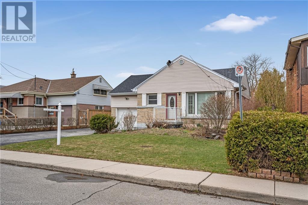 494 East 37th Street, Hamilton, Ontario  L8V 4B9 - Photo 4 - 40717020