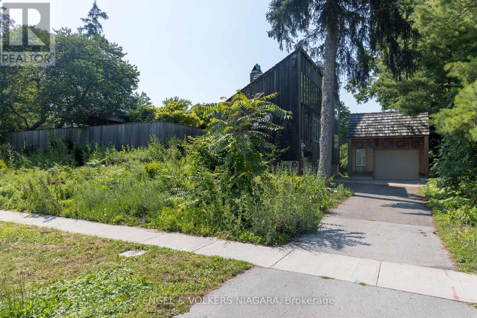 89 Byron Street, Niagara-On-The-Lake, Ontario  L0S 1J0 - Photo 29 - X12119498