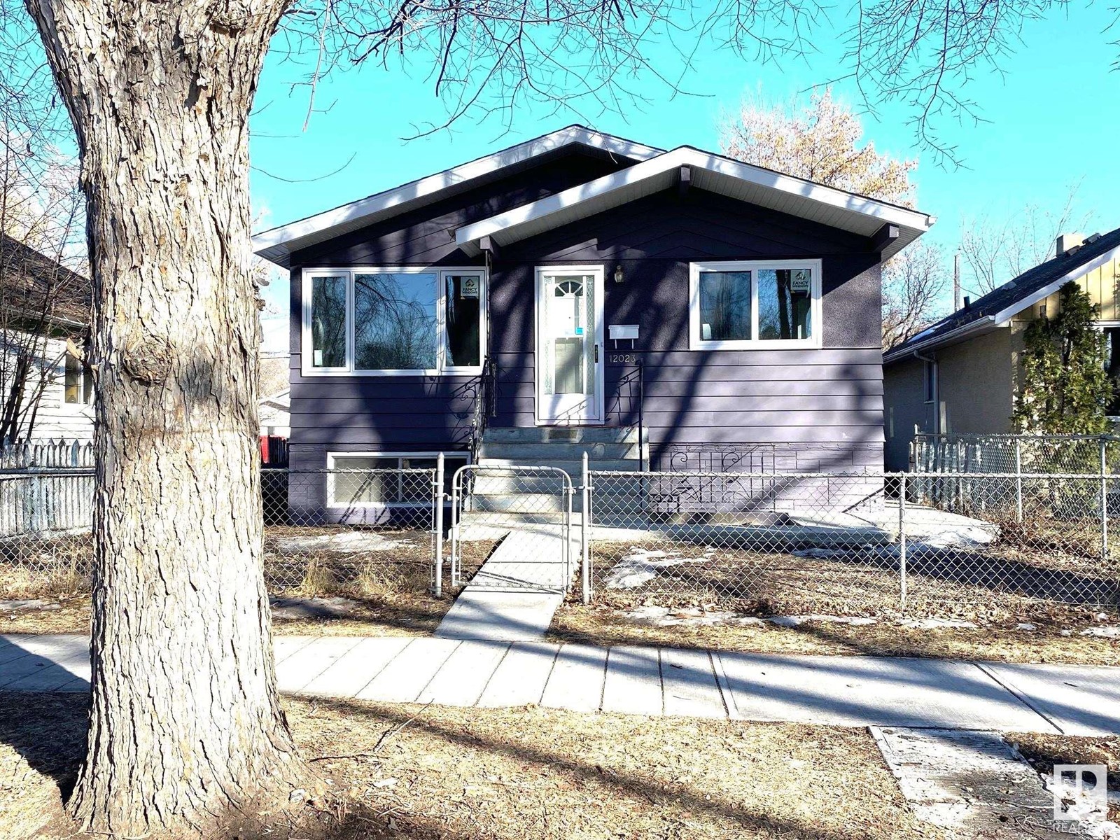 Property at 12023 93 ST NW image 1