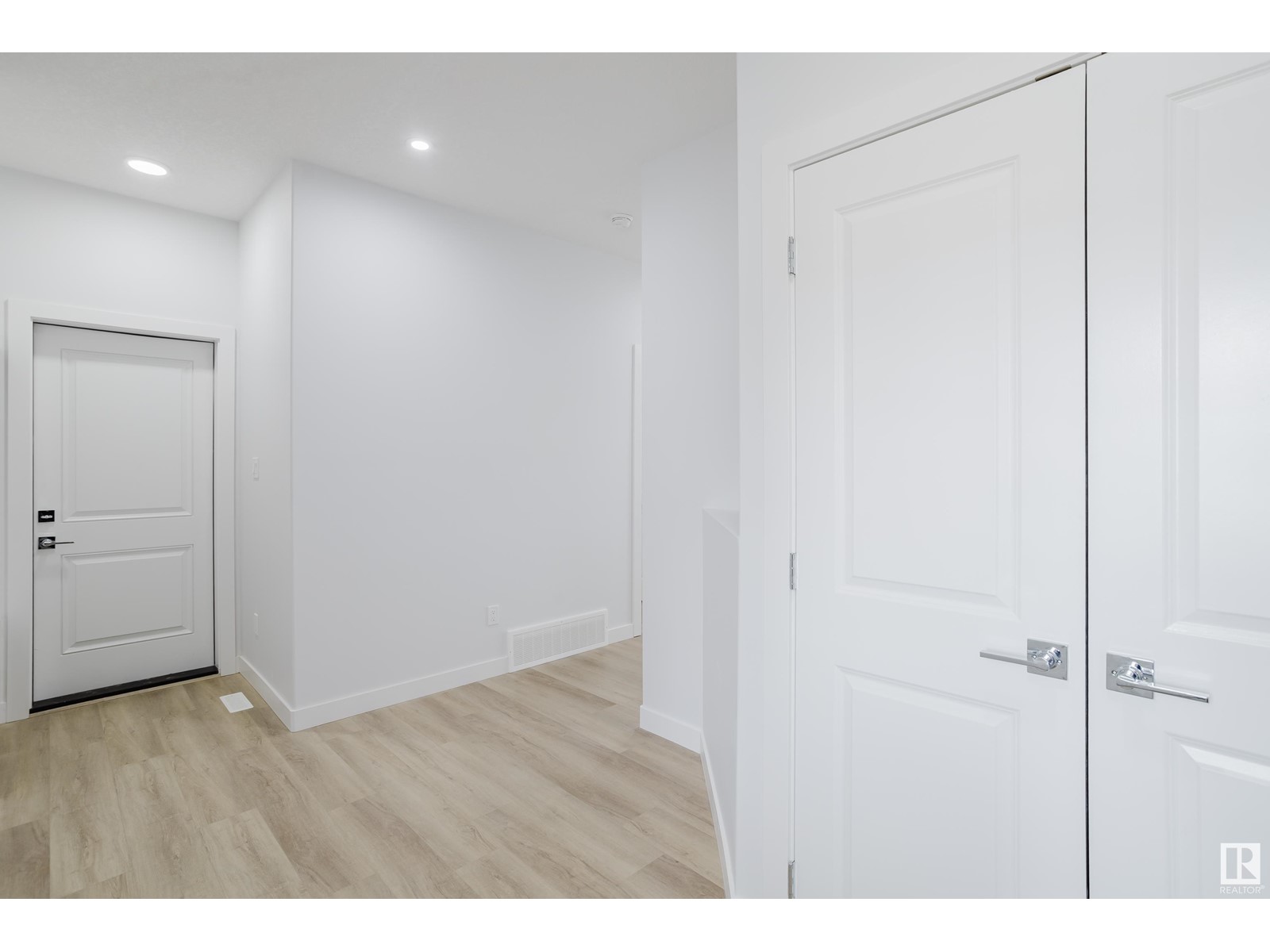 2040 210 St Nw, Edmonton, Alberta  T6M 3H6 - Photo 4 - E4433986